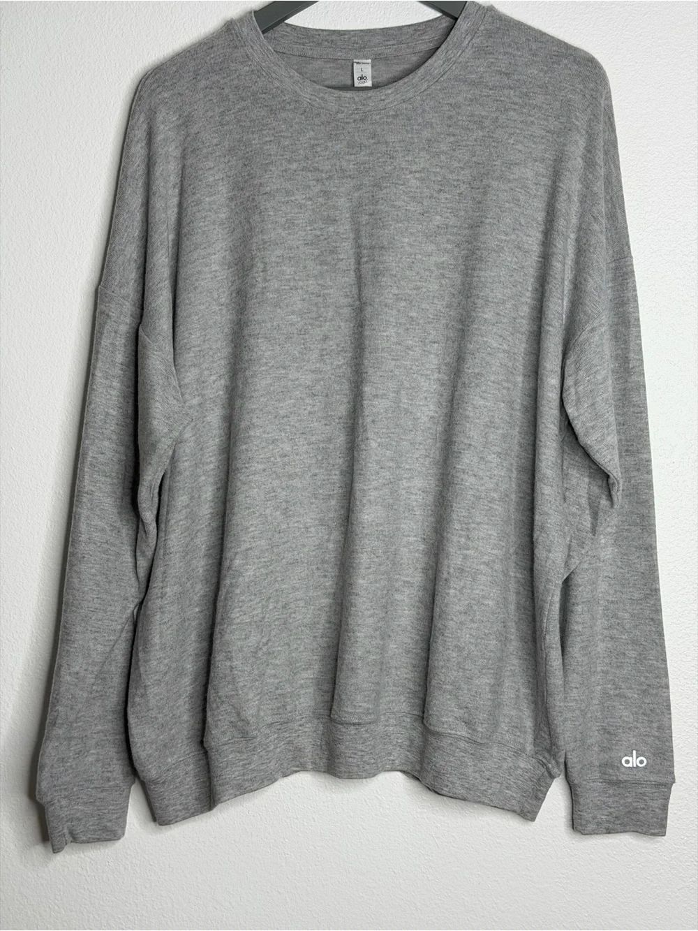 ALO Yoga Long Sleeve Crewneck Top pullover oversized fit gray - women’s size L